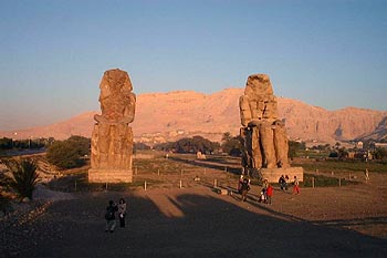 Memnon Kolosse in der Abendsonne